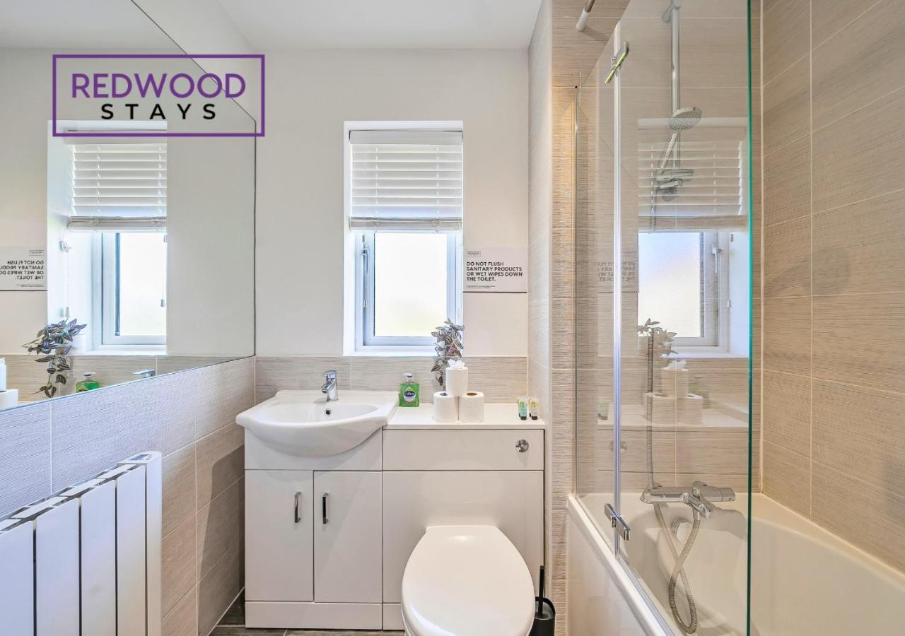 Modern Serviced Apartments For Contractors & Families With Free Parking, Wifi & Netflix By Redwood Stays Basingstoke Exterior foto