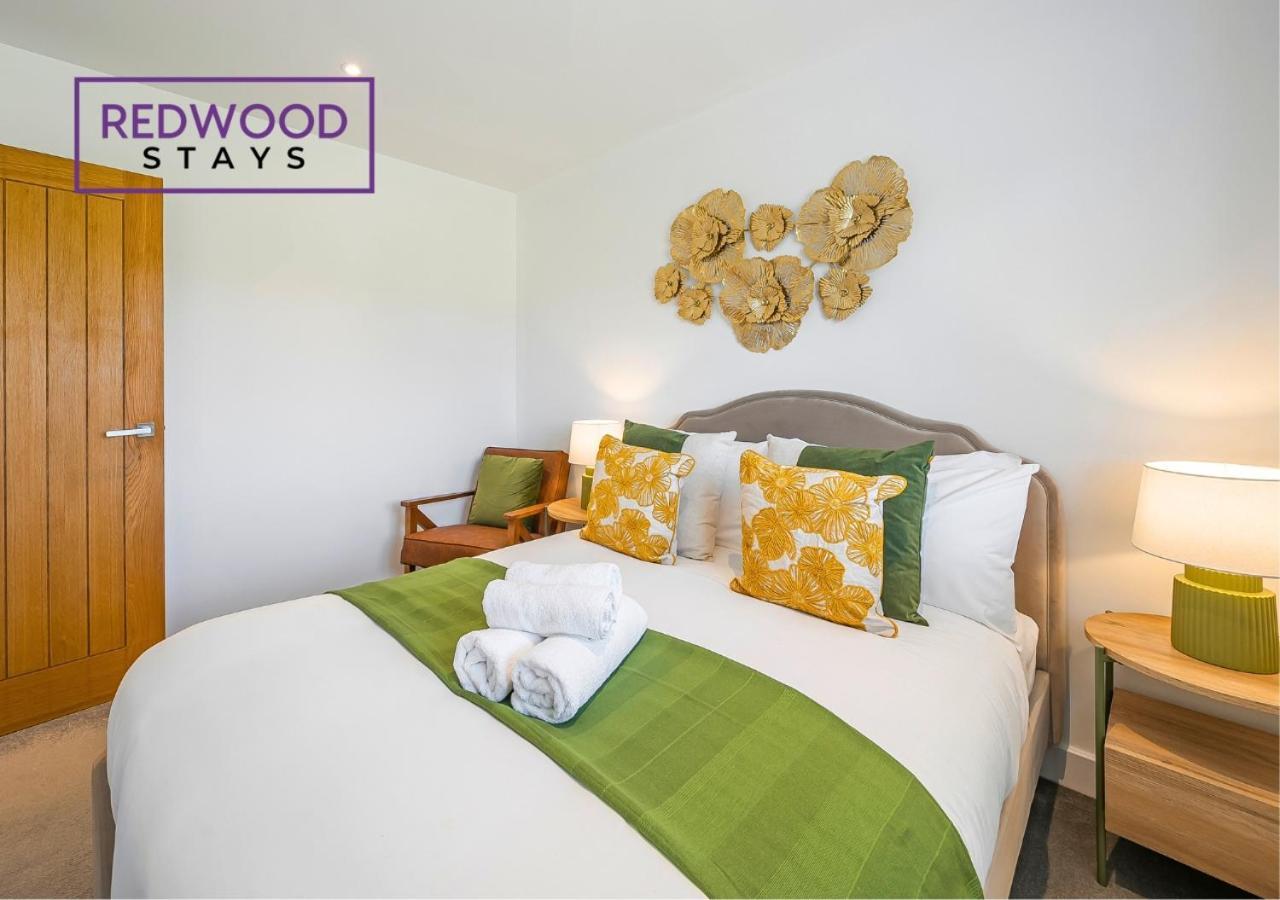 Modern Serviced Apartments For Contractors & Families With Free Parking, Wifi & Netflix By Redwood Stays Basingstoke Exterior foto